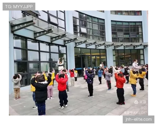 手抛球规则:判定合法投掷的关键条件 手抛球规则:判定合法投掷的关键条件