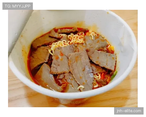 拉莫斯早餐桌上摆三瓶香槟,我这碗泡面瞬间没味了 拉莫斯早餐桌上摆三瓶香槟,我这碗泡面瞬间没味了
